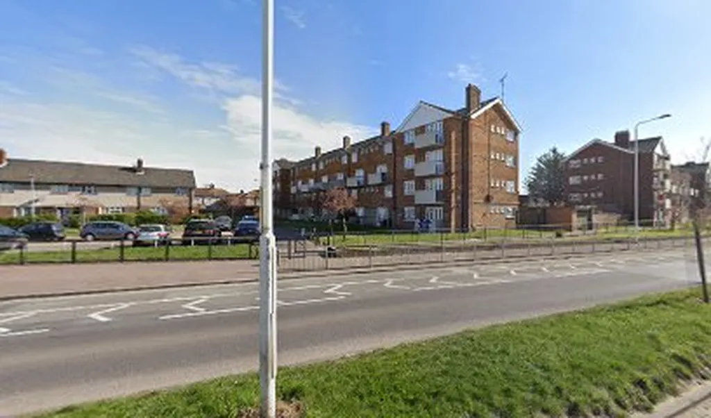 Leys Avenue (Stop H)
