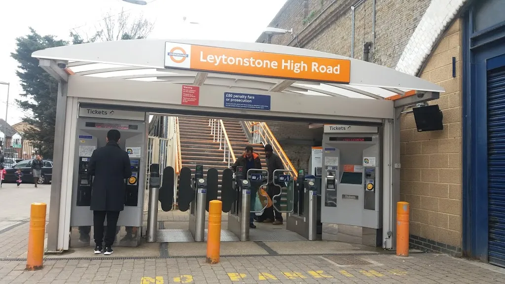 Leytonstone High Road Station (Stop F)