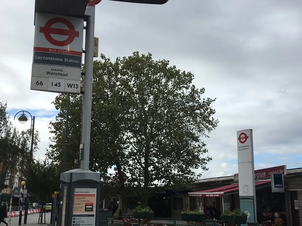 Leytonstone Station (Stop T)