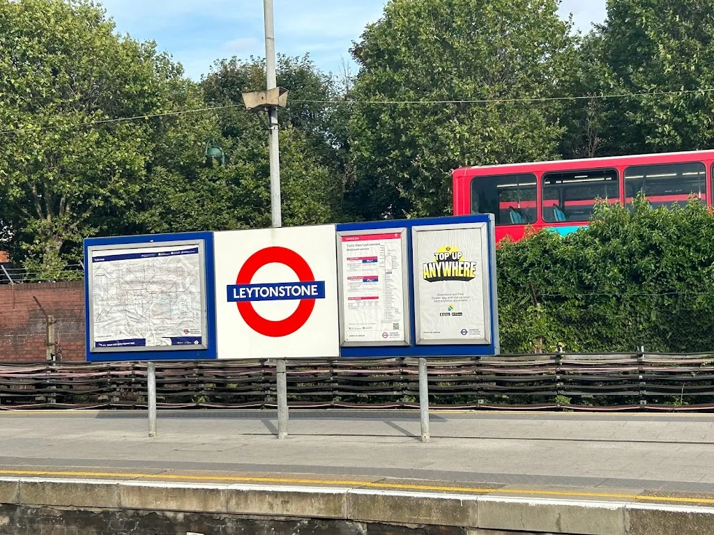 Leytonstone Station (Stop W)