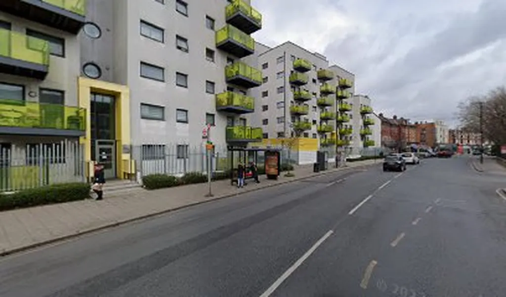 Lilford Road (Stop G)