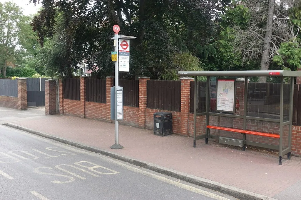 Links Avenue (Stop PV)