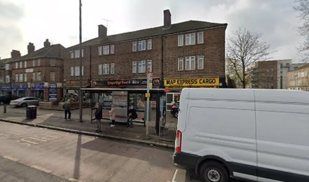 Lodge Avenue (Stop UB)