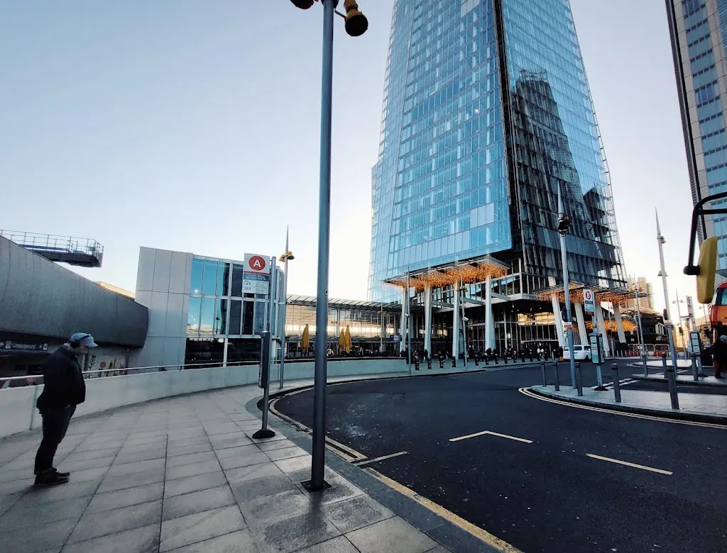 London Bridge Bus Station (Stop A)
