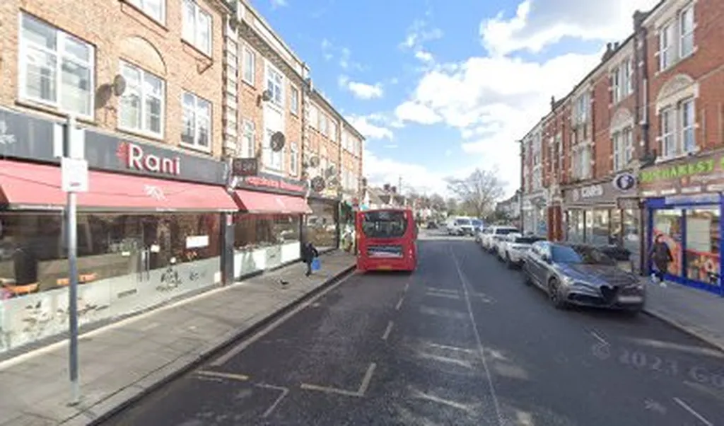 Long Lane Finchley Central (Stop L)