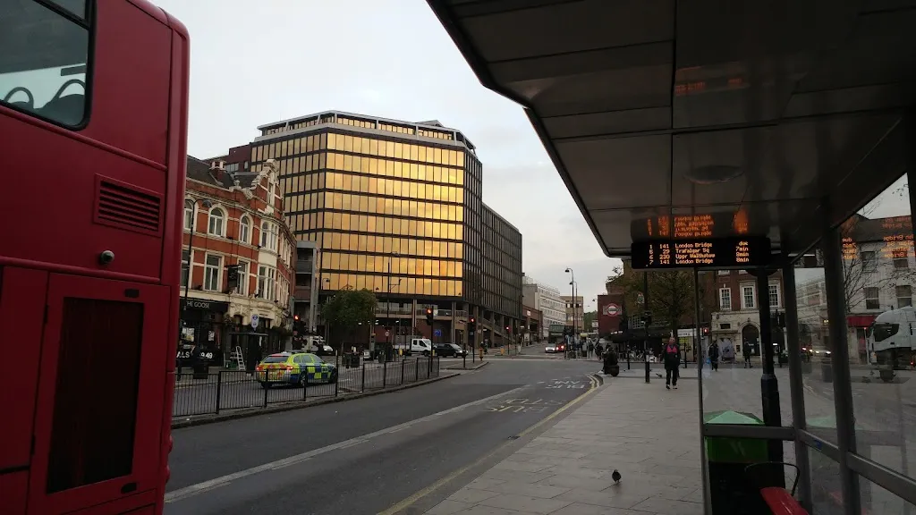 Lordship Lane (Stop G)