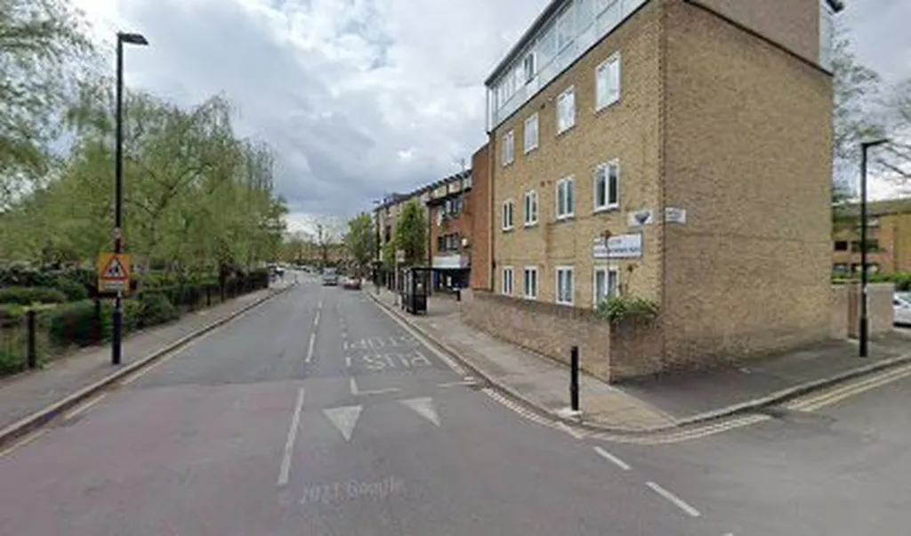 Lough Road (Stop Y)