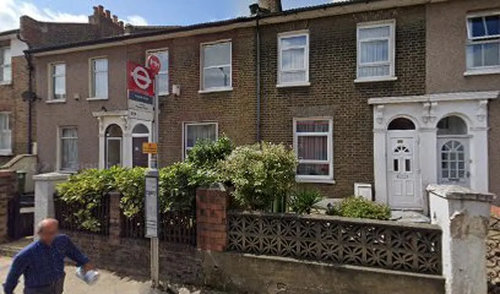 Louise Road (Stop MM)