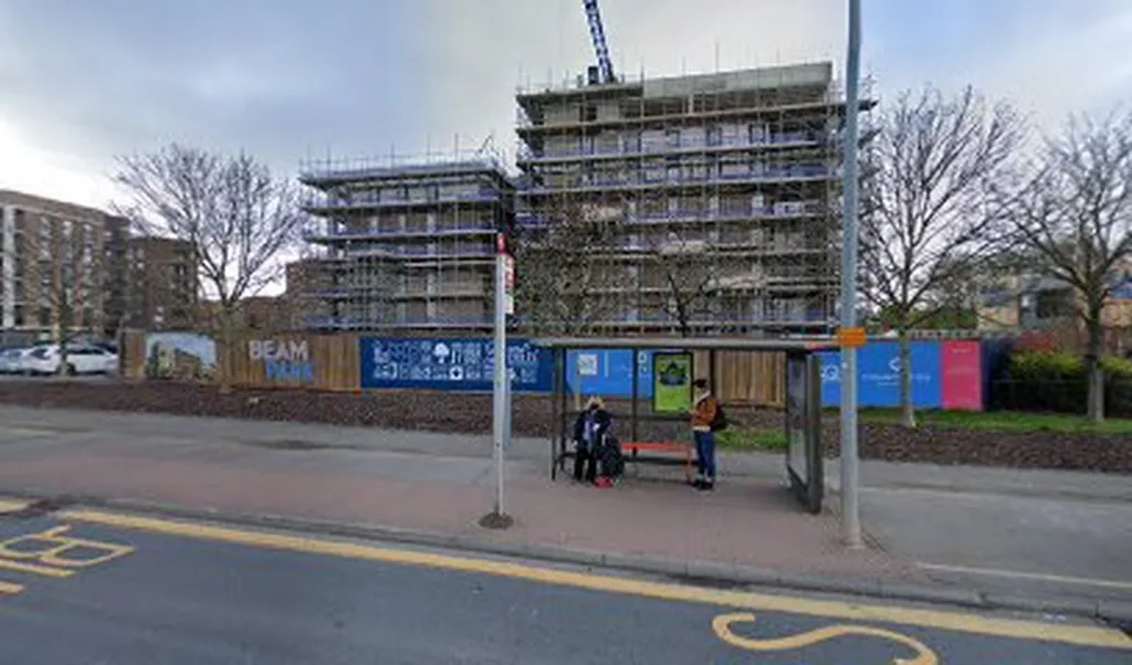 Lower Mardyke Avenue (Stop MG)