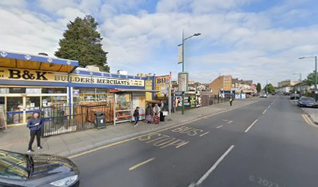 Loxford Polyclinic (Stop L)