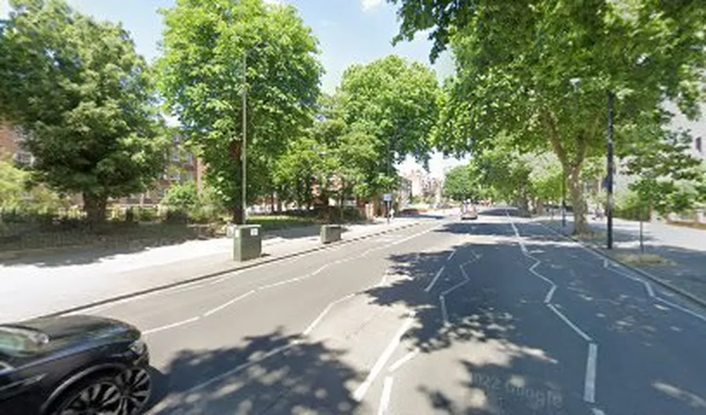 Lynmouth Road (Stop SA)