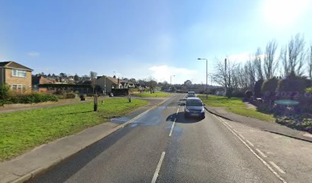 Maida Avenue (Stop J)