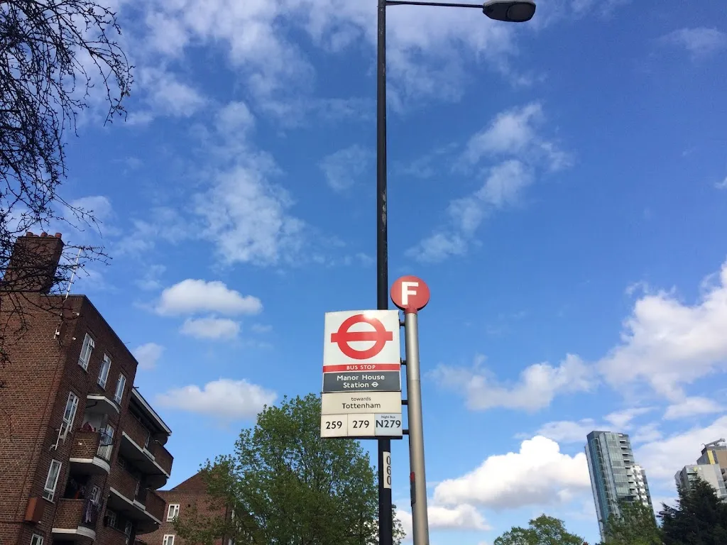 Manor House Station (Stop F)
