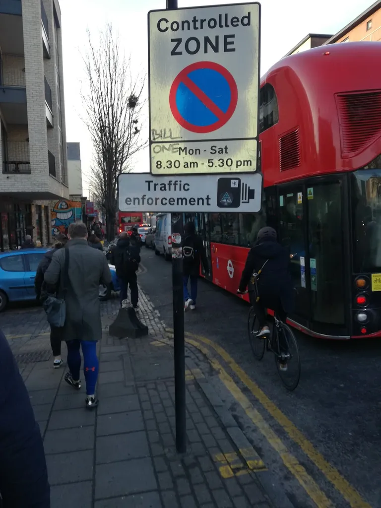 Mare Street Victoria Park Rd (Stop R)