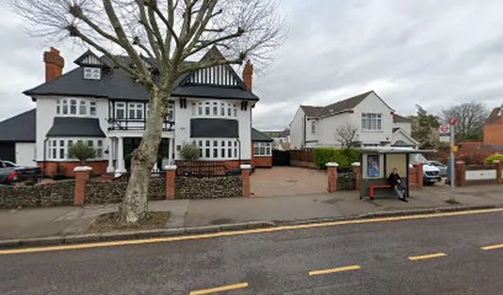 Merlin Road (Stop F)