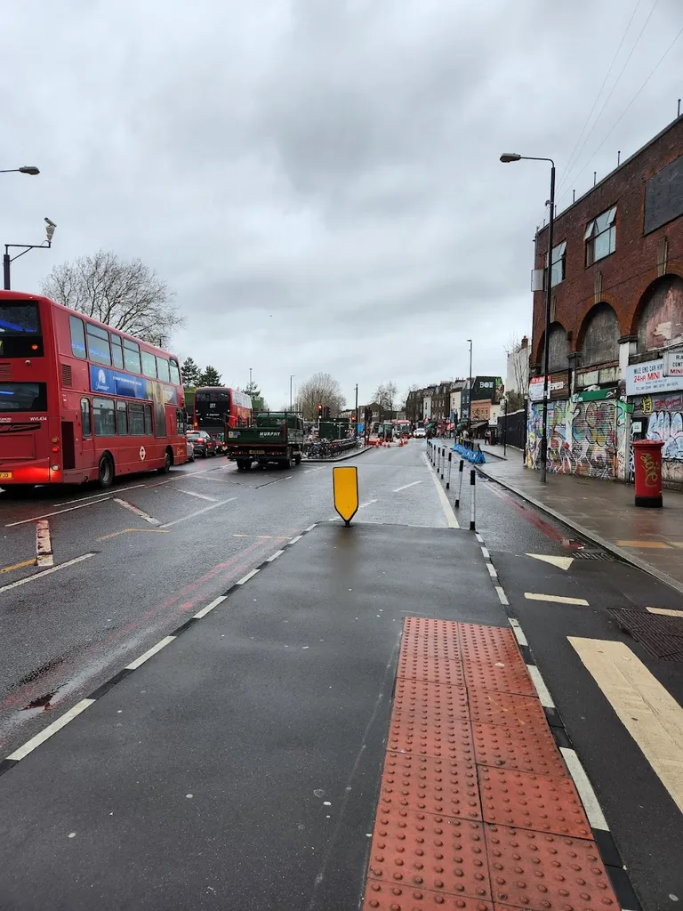 Mile End (Stop B)