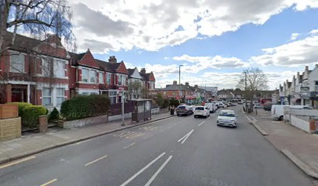 Mitcham Lane / Southcroft Road (Stop C)