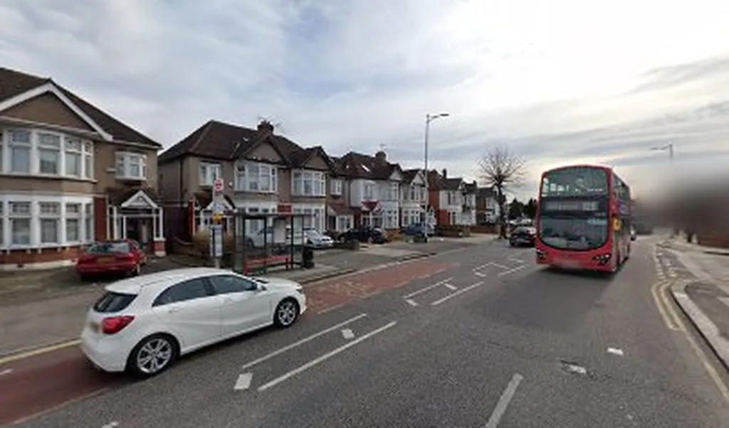 Mornington Avenue (Stop CJ)