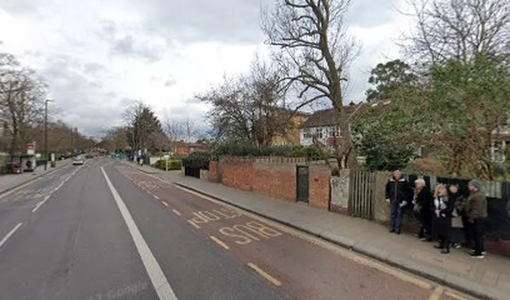 Morval Road (Stop B)