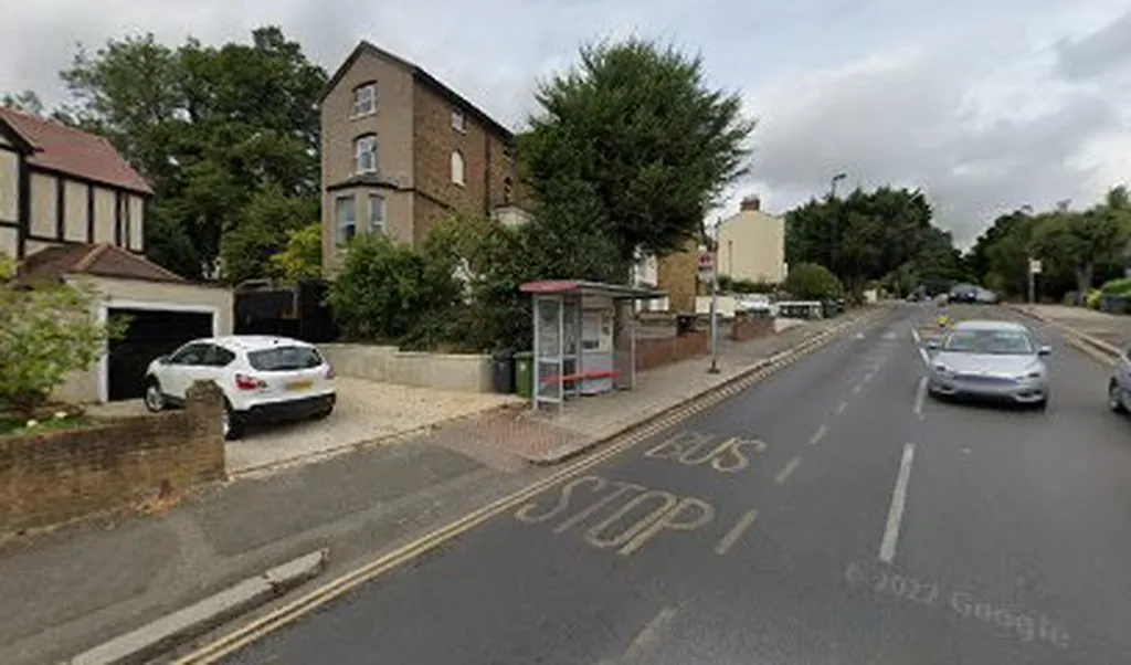 Mount Ash Road (Stop F)