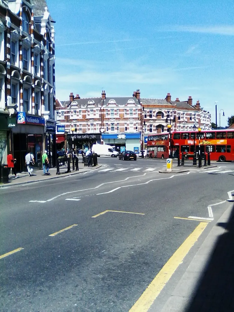 Muswell Hill Broadway (Stop D)