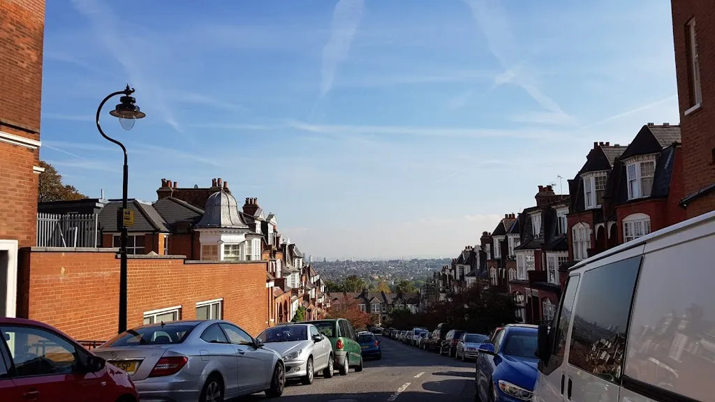 Muswell Hill Road (Stop K)