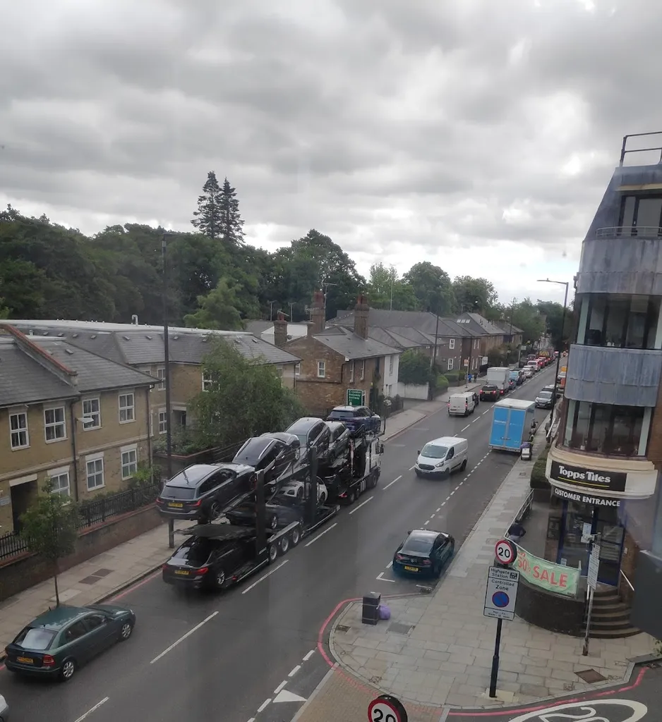 Muswell Hill Road (Stop S)