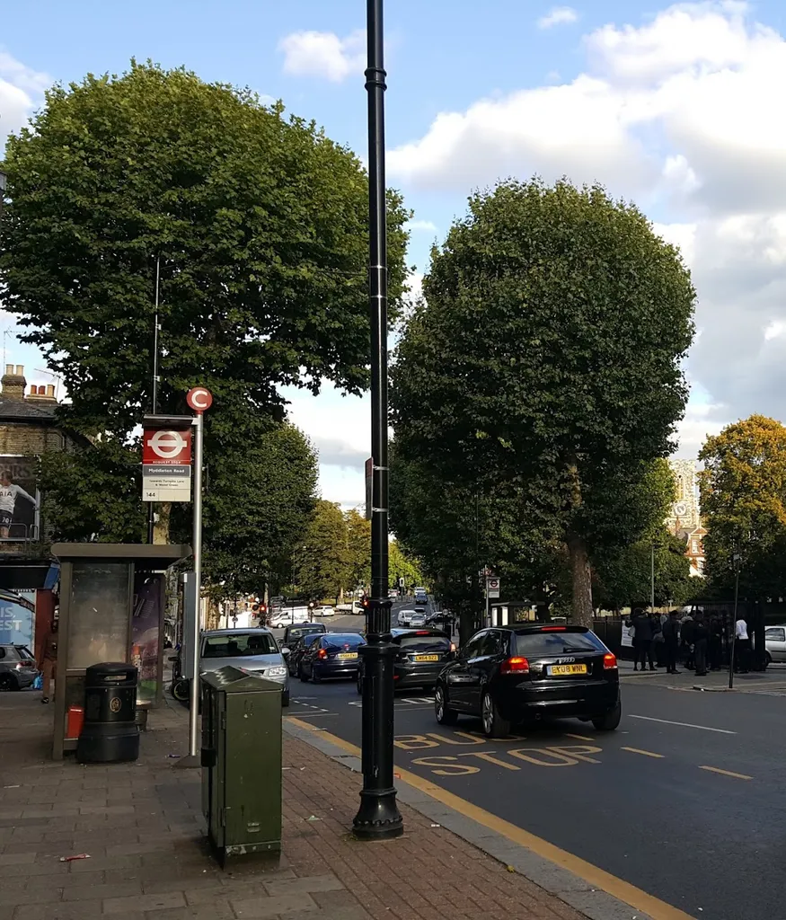 Myddelton Road (Stop C)