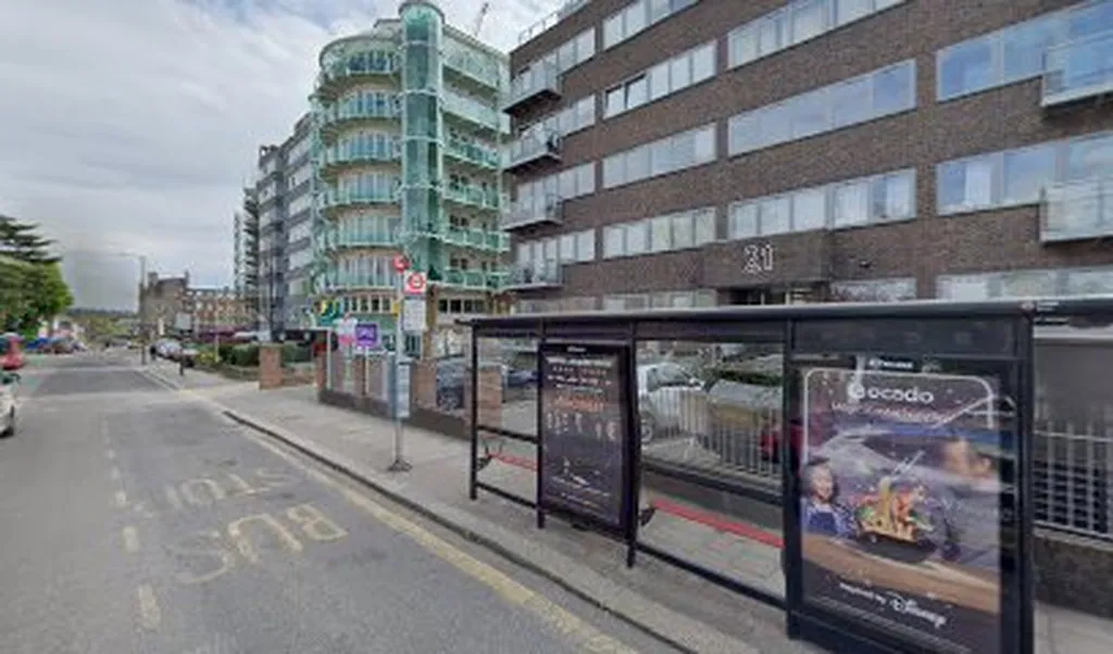 New Barnet Station Station Road (Stop E)