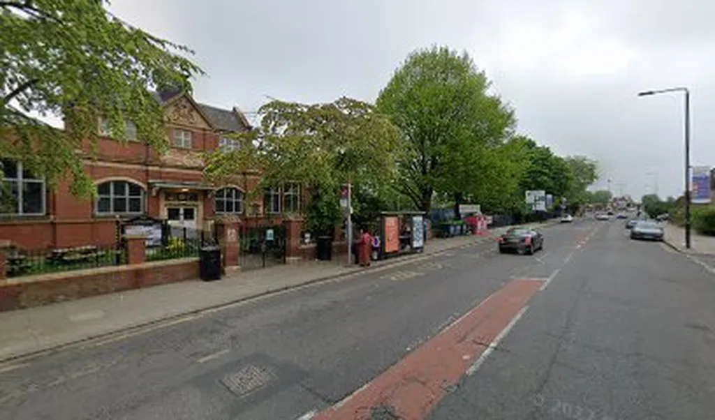 Newham Way (Stop S)