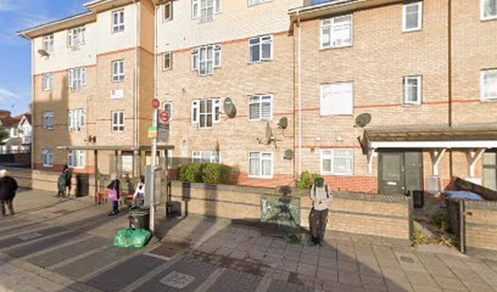 Nightingale Road (Stop LR)