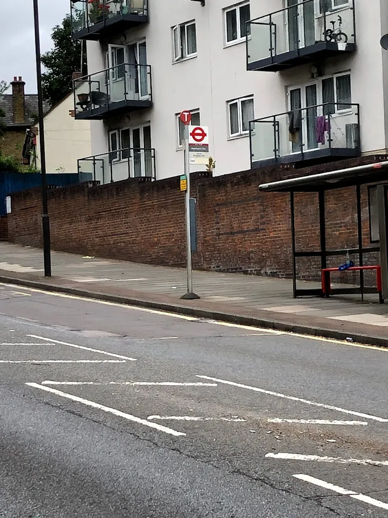 Nightingale Vale (Stop T)