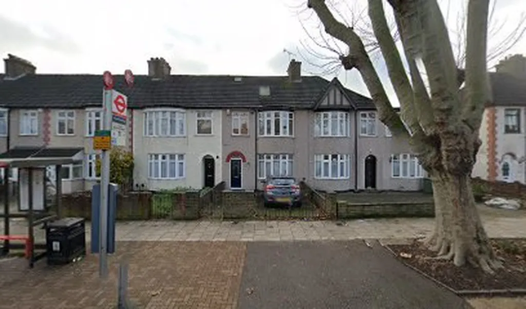 Norwood Avenue (Stop RU)