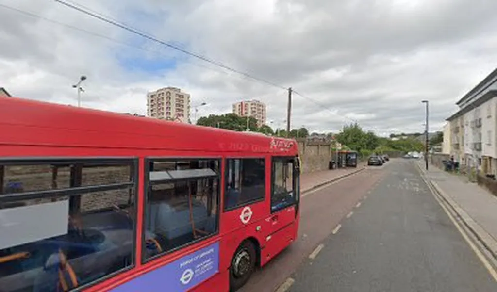 Norwood Junction Station (Stop T)