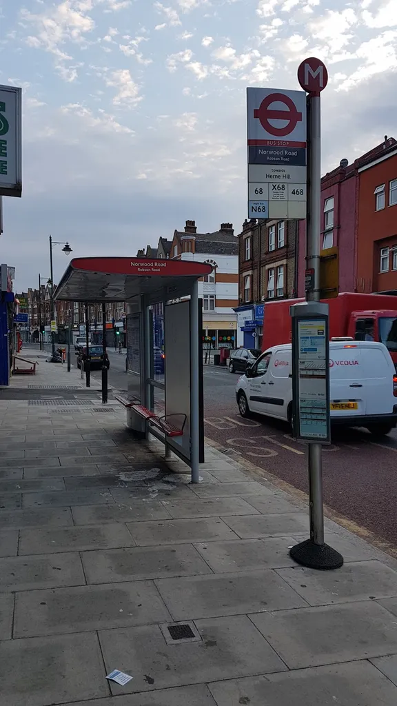 Norwood Road / Robson Road (Stop M)
