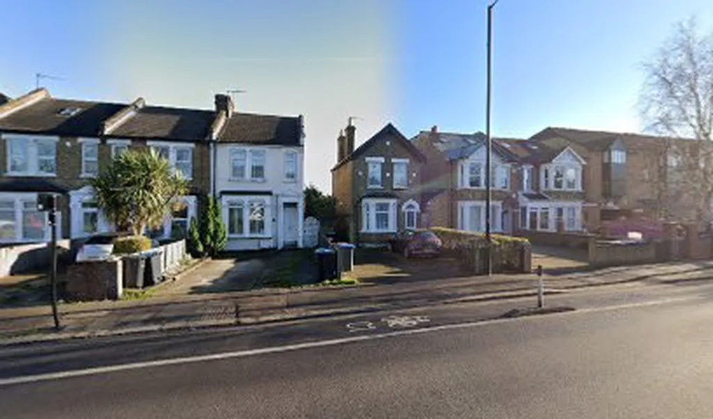 Oakhurst Road (Stop B)