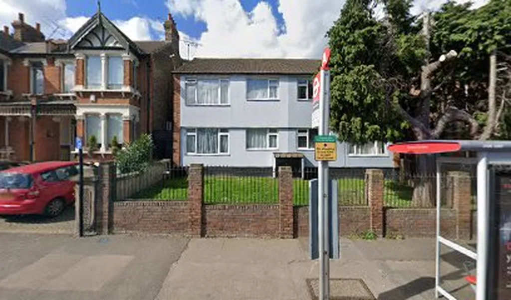 Onslow Gardens (Stop A)