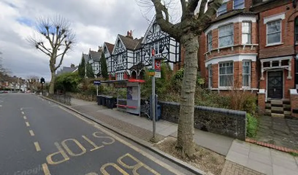 Onslow Gardens (Stop B)