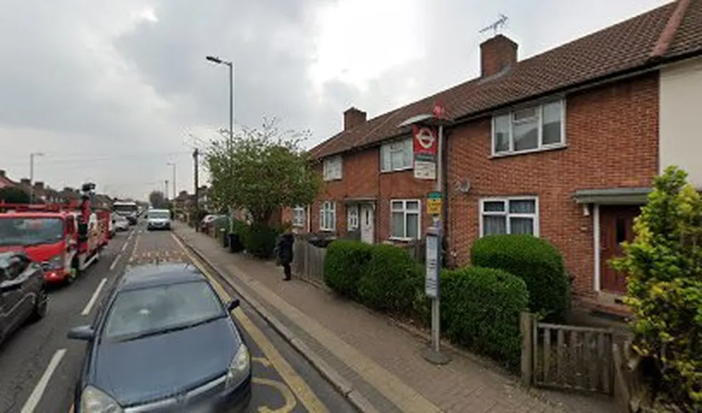 Parsloes Avenue (Stop NH)