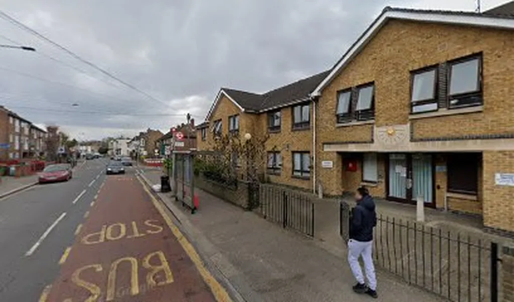 Pevensey Road (Stop A)