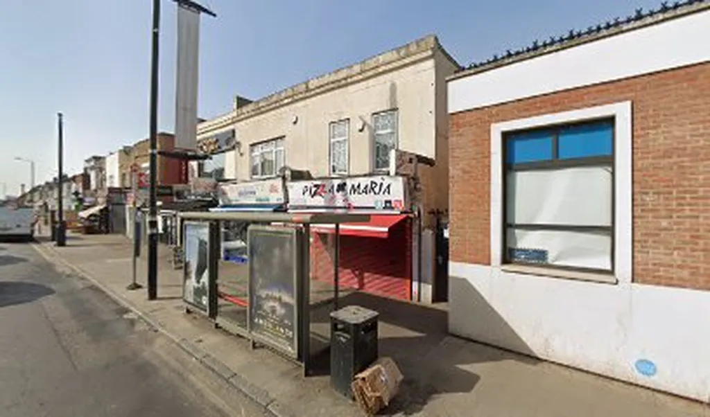 Plashet Road (Stop M)