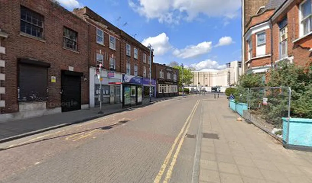 Powis Street (Stop B)