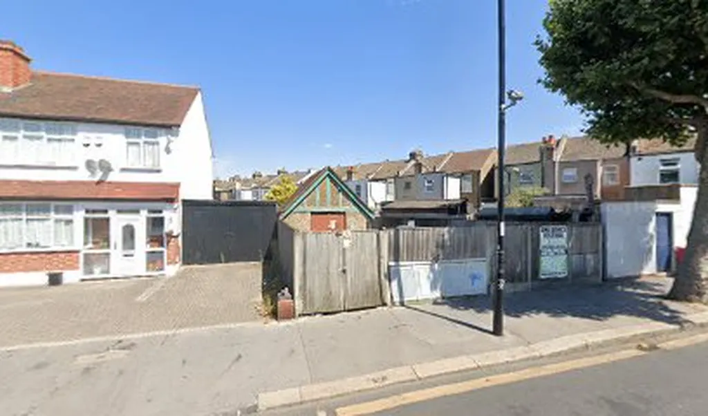 Priory Road (Stop LP)