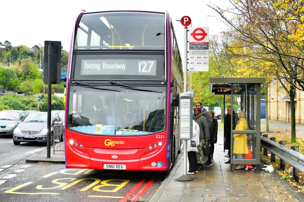 Purley High Street / Purley Station (Stop P) 1 Purley High Street / Purley Station (Stop P)