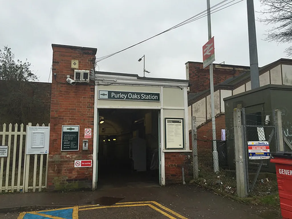 Purley Oaks Station (Stop GB)