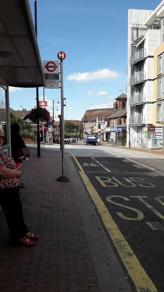 Purley Station (Stop H) 1 Purley Station (Stop H)