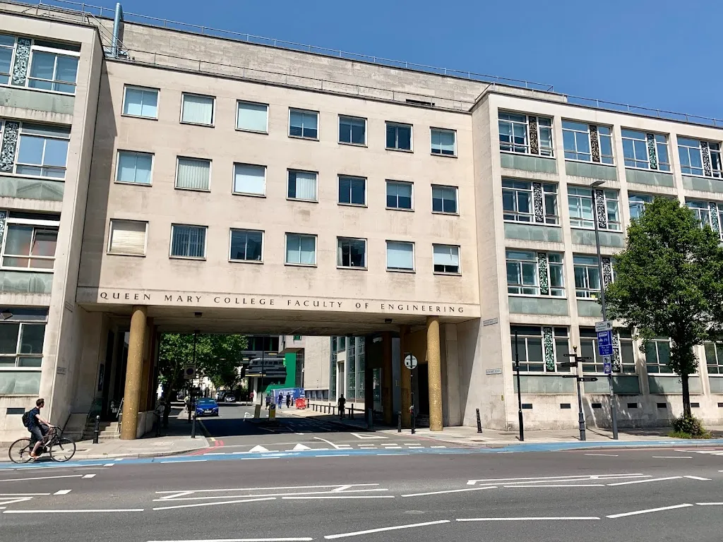 QMUL School of Engineering and Materials Science 1 QMUL School of Engineering and Materials Science