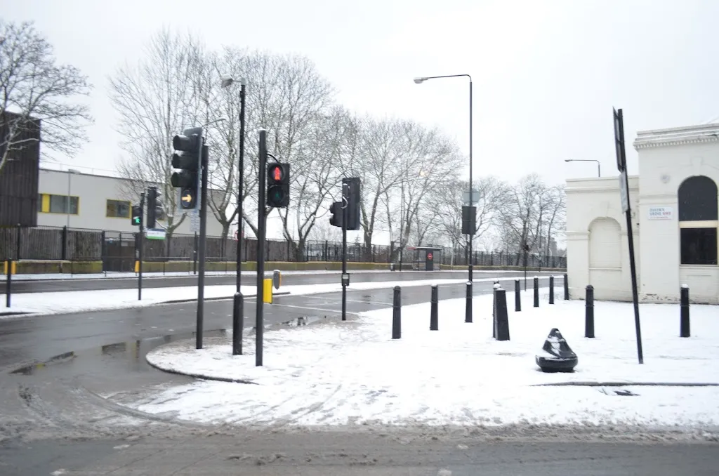 Queen's Grove (Stop U)