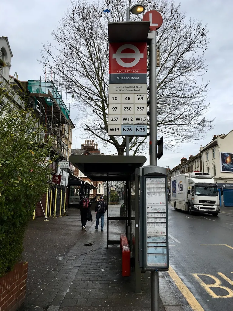 Queen's Road (Stop L)