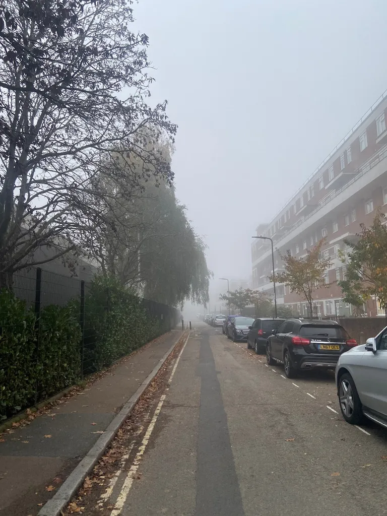 Queensbridge Road (Stop HE)